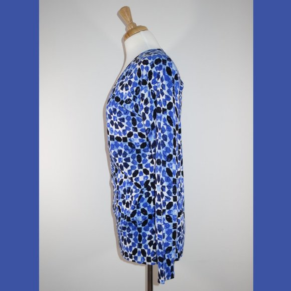 Michael Kors Blue Print V-Neck Sweater - size M - Picture 3 of 13